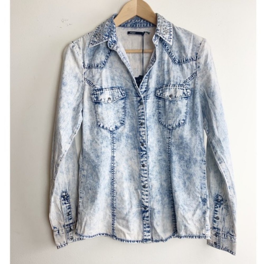NWT Silver Jeans Acid Wash Studded Collard Shirt M